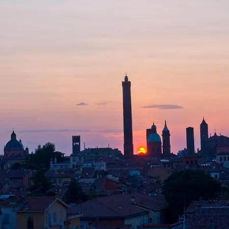 Z8 Tinas Roof - Loft Overlooking Old Town * Bologna