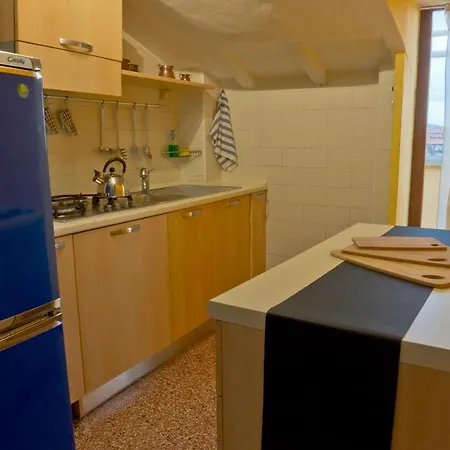 Z8 Tinas Roof - Loft Overlooking Old Town Apartment *